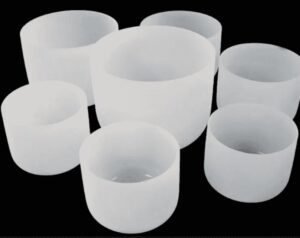 Quartz crucibles in multiple sizes for crystal pulling